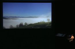 projeccio_de_la_peca_un_any_de_cinema_en_curs_amb_concert_de_bernat_font