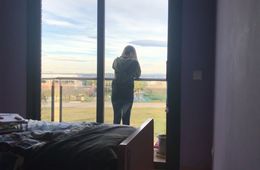 Pla de ficció amb equip lleuger. Irina, Escola de Bordils